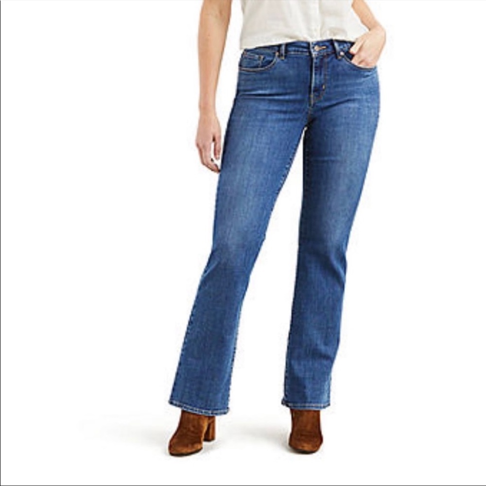 Levi’s 526 jeans 28 waist x30.5” inseam